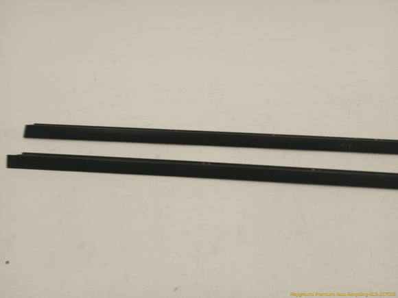 Land Rover Range Rover Set Of Rear Door & Quarter Window Sweep Trim