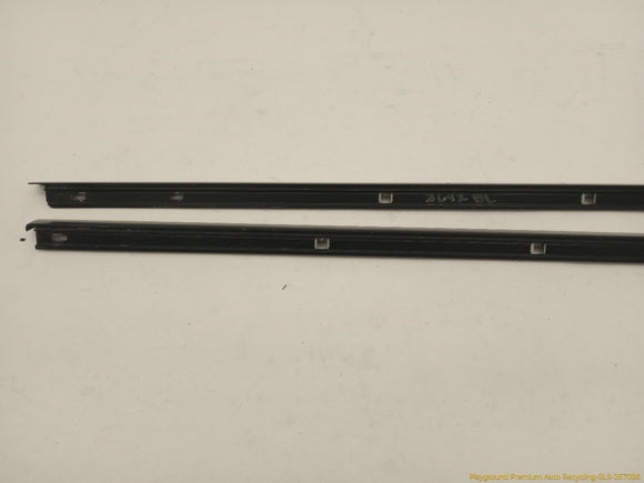 Land Rover Range Rover Set Of Rear Door & Quarter Window Sweep Trim