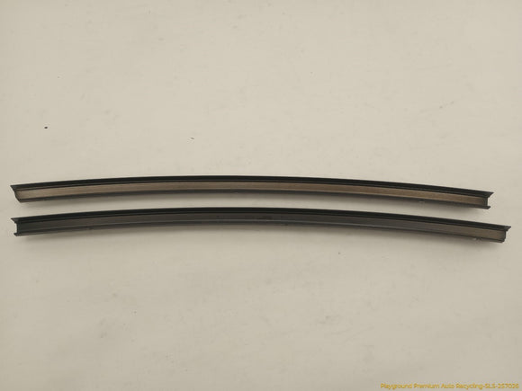 Land Rover Range Rover Set Of Rear Door & Quarter Window Sweep Trim