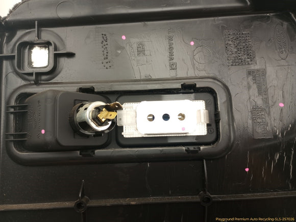 Land Rover Range Rover Pair Of Rear Trunk Carpet Trim