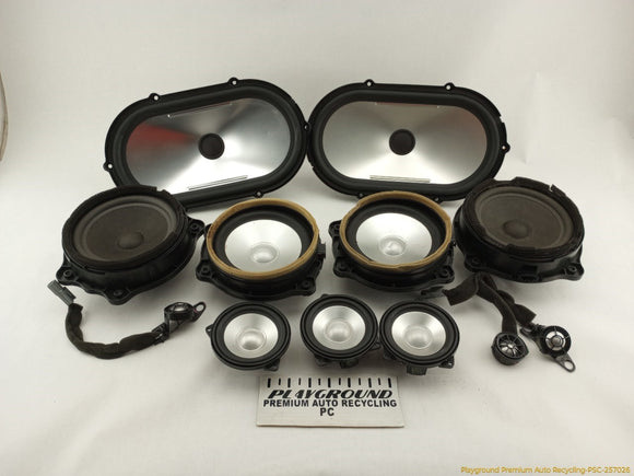 Land Rover Range Rover Set Of Audio Speakers