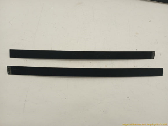 Land Rover Range Rover Set Of Rear Door & Quarter Window Sweep Trim