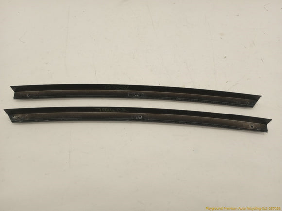 Land Rover Range Rover Set Of Rear Door & Quarter Window Sweep Trim