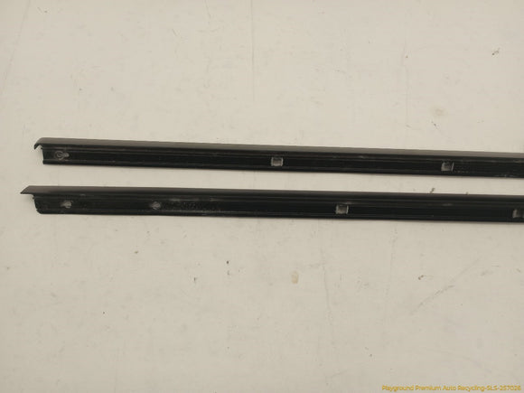 Land Rover Range Rover Set Of Rear Door & Quarter Window Sweep Trim