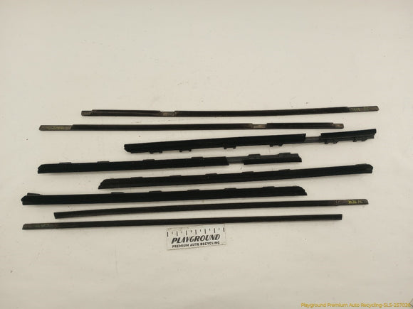 Land Rover Range Rover Set Of Exterior Window Sweep Trim