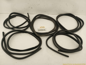 Land Rover Range Rover Set Of Body Closure Seal Weatherstrips