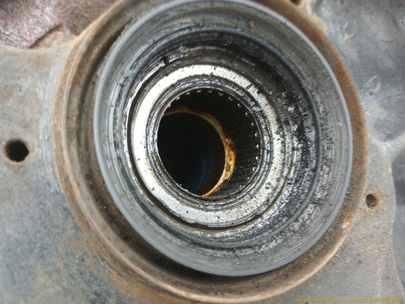 Mitsubishi Delica Front Right Spindle Knuckle Hub