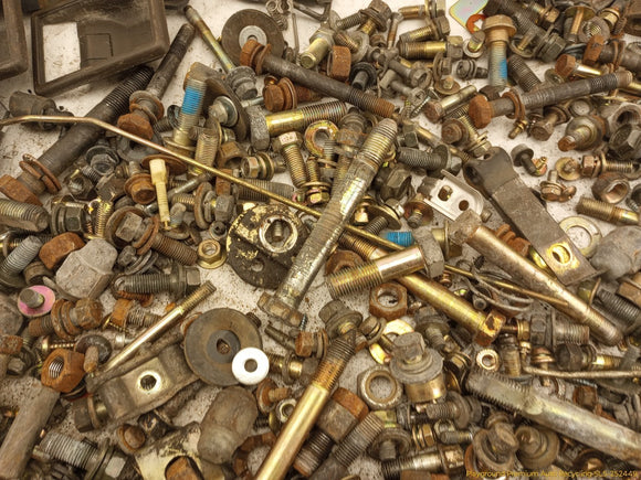 Mitsubishi Delica Dismantling Hardware Fasteners Bolts & Nuts
