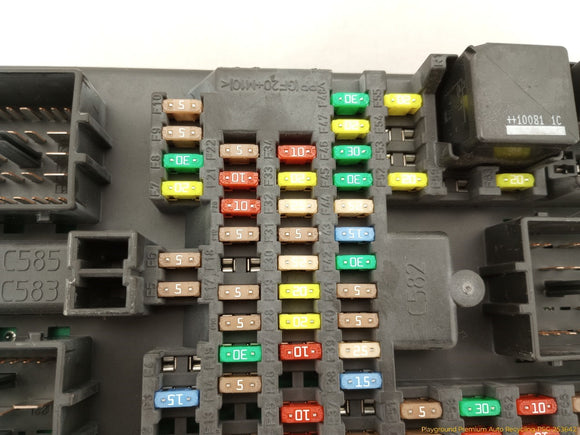 Land Rover Range Rover Front Right Cabin Fuse Box