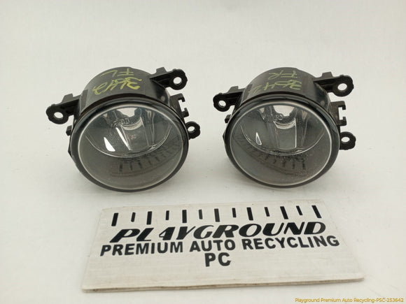 Land Rover Range Rover Pair of Front Fog Lamps