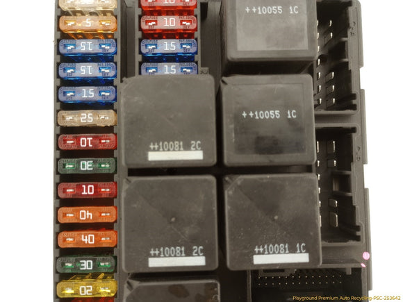 Land Rover Range Rover Front Right Engine Fuse Box