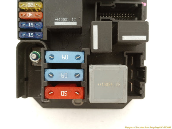 Land Rover Range Rover Front Right Engine Fuse Box