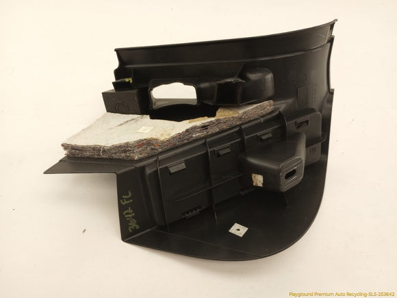 Land Rover Range Rover Pair Of Front Kick Panel