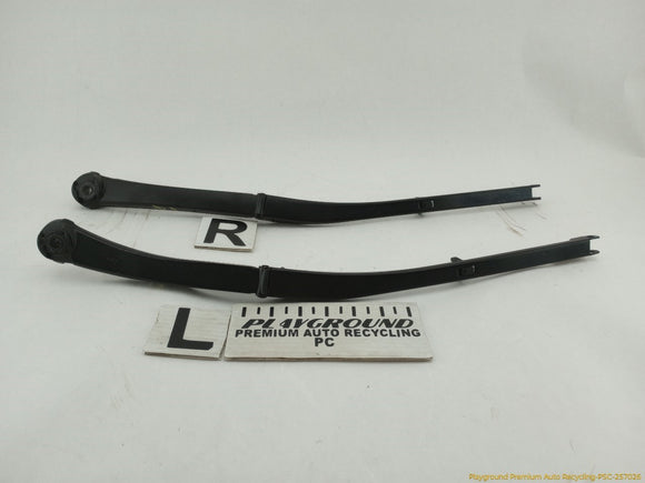 Land Rover Range Rover Pair Of Windshield Wiper Arms
