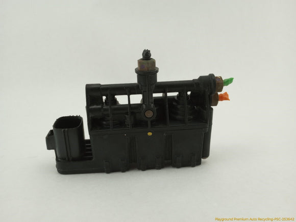 Land Rover Range Rover Pair Of Air Suspension Valve Block