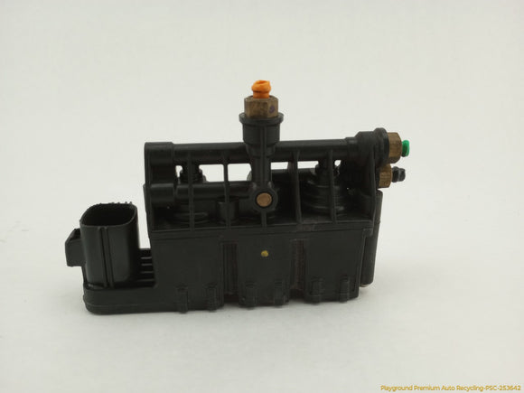 Land Rover Range Rover Pair Of Air Suspension Valve Block