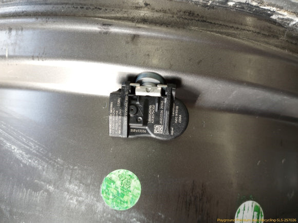 Land Rover Range Rover Single Aftermarket Avarus Wheel