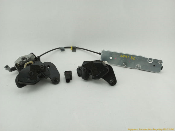 Land Rover LR4 Tailgate Lock Mechanism