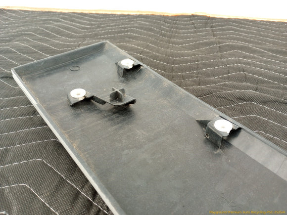 Land Rover LR4 Exterior Lower Tailgate Trim