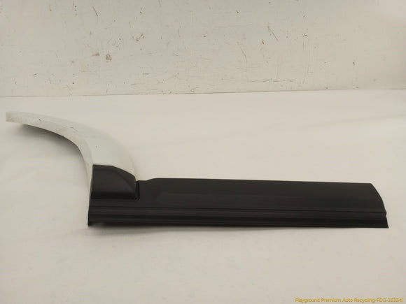 Land Rover LR4 Passenger Right Rear Fender Flare & Door Molding