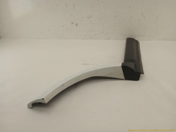 Land Rover LR4 Passenger Right Rear Fender Flare & Door Molding