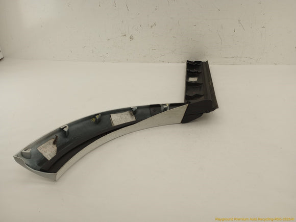 Land Rover LR4 Driver Left Rear Fender Flare & Door Molding