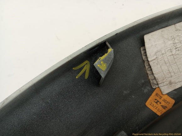 Land Rover LR4 Driver Left Rear Fender Flare & Door Molding