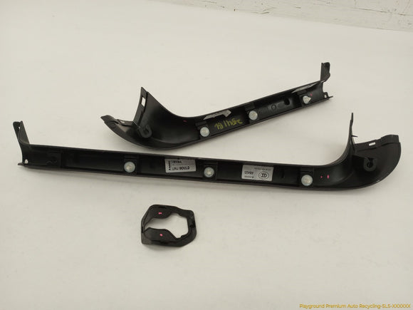 Land Rover LR4 Set Of Interior Upper Tailgate Trim