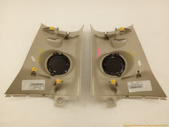 Land Rover LR4 Pair Of Rear Upper D Pillar Trim
