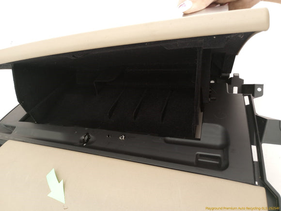 Land Rover LR4 Glove Box
