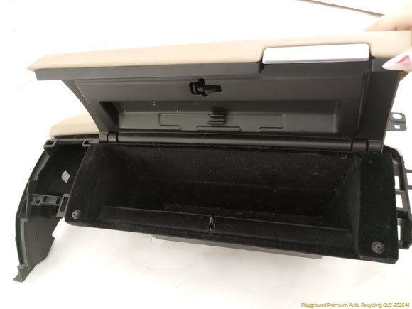 Land Rover LR4 Glove Box
