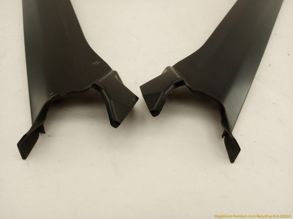 Land Rover LR4 Pair Of Front Exterior A Pillar Trims
