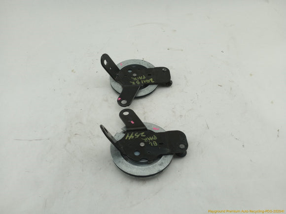 Land Rover LR4 Pair Of Tailgate Support Stay Brackets
