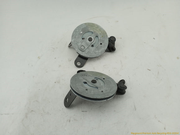 Land Rover LR4 Pair Of Tailgate Support Stay Brackets