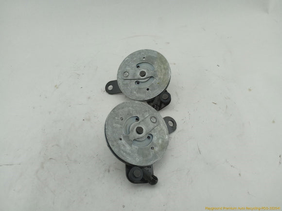 Land Rover LR4 Pair Of Tailgate Support Stay Brackets