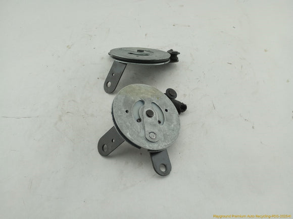 Land Rover LR4 Pair Of Tailgate Support Stay Brackets