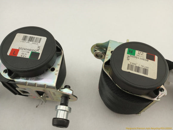 Land Rover LR4 Pair Of Rear 2nd Row Seat Belt Retractors