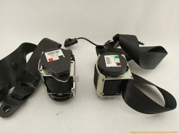 Land Rover LR4 Pair Of Front Seat Belt Retractors