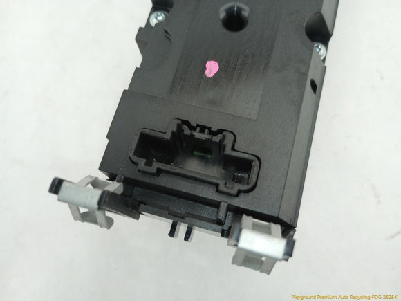Land Rover LR4 Radio Infotainment Control Switch