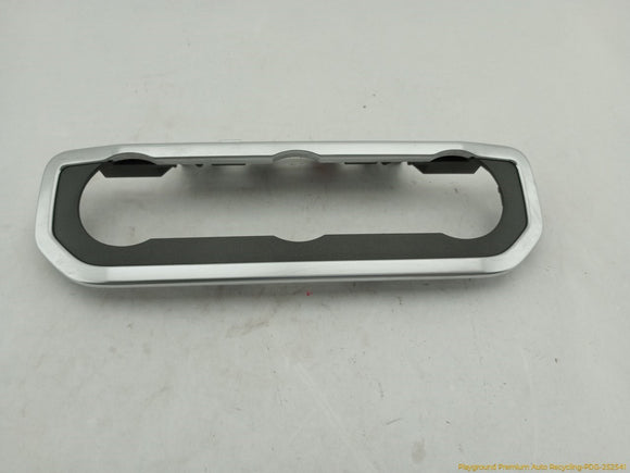 Land Rover LR4 Radio Switch Trim Bezel