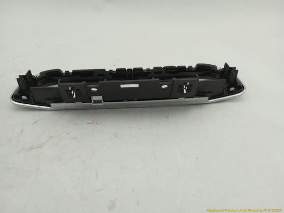 Land Rover LR4 Radio Switch Trim Bezel
