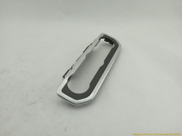 Land Rover LR4 Radio Switch Trim Bezel