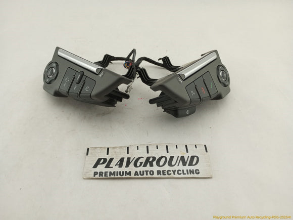 Land Rover LR4 Pair Of Steering Wheel Control Switch