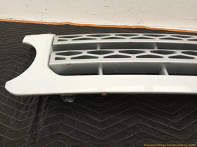 Land Rover LR4 Radiator Grille - 0