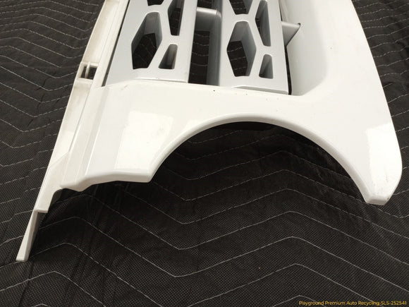 Land Rover LR4 Radiator Grille