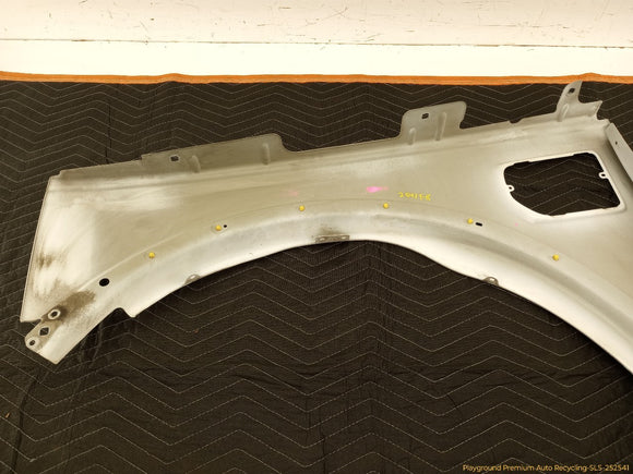 Land Rover LR4 Passenger Right Front Fender