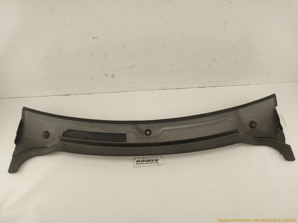 Land Rover LR4 Windshield Cowl Vent Panel