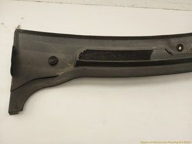 Land Rover LR4 Windshield Cowl Vent Panel - 0