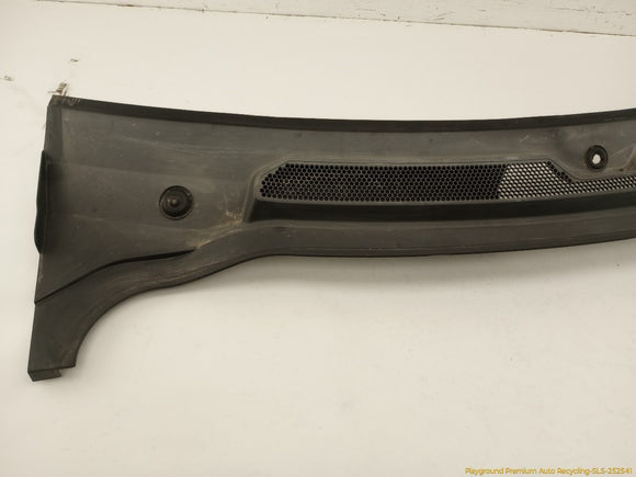 Land Rover LR4 Windshield Cowl Vent Panel