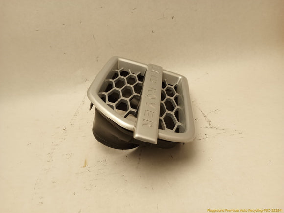 Land Rover LR4 Passenger Right Front Fender Vent Grille